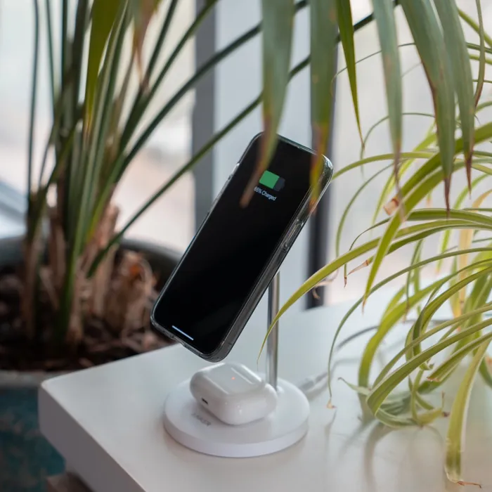 Anker PowerWave Magnetic 2-in-1 Stand