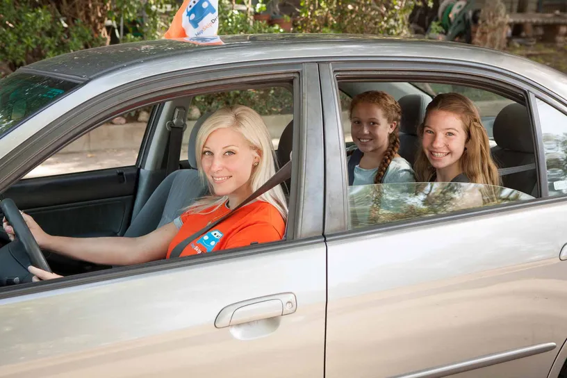 HopSkipDrive driver with kids