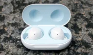 Samsung Galaxy Buds with cradle