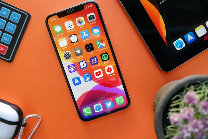 Top-5-Must-Have-iPhone-Accessories